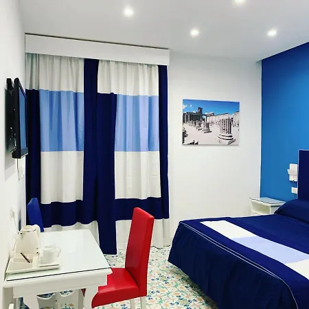 Metropole מלון 4*