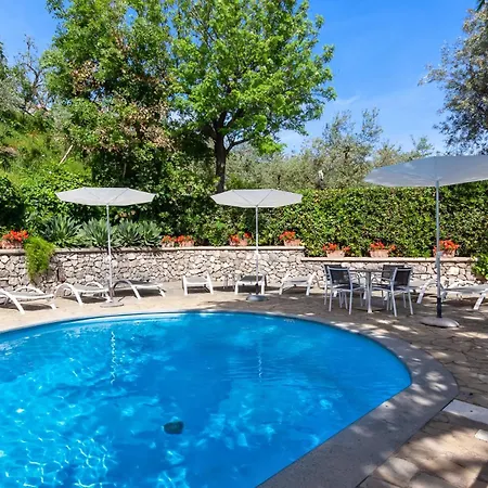 호텔 메트로폴 4*