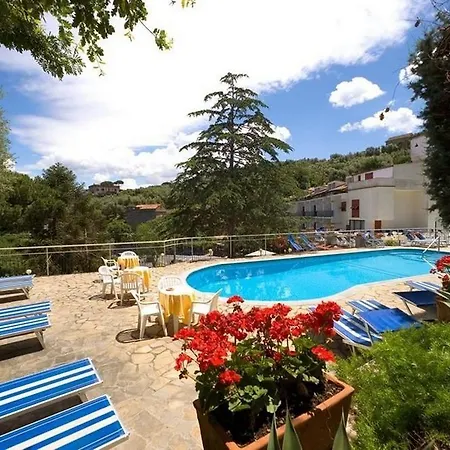 Metropole Hotel