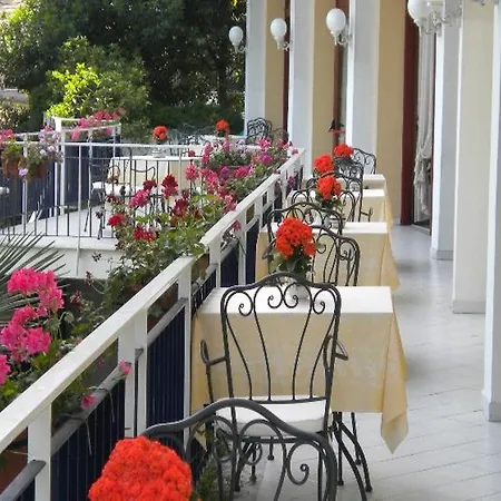 Hotel Metropole
