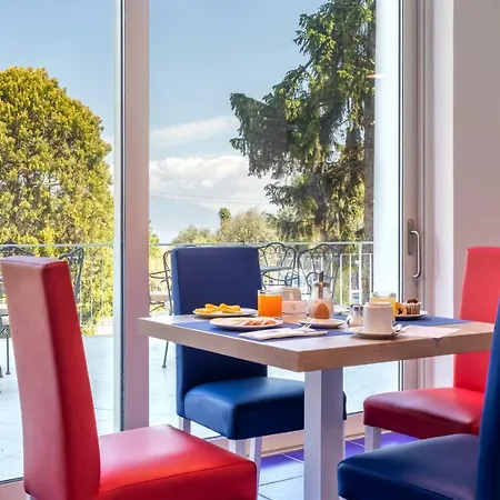 Metropole Hotel 4*